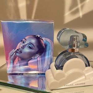 Ariana Grande Cloud Eau de Parfum - Blue